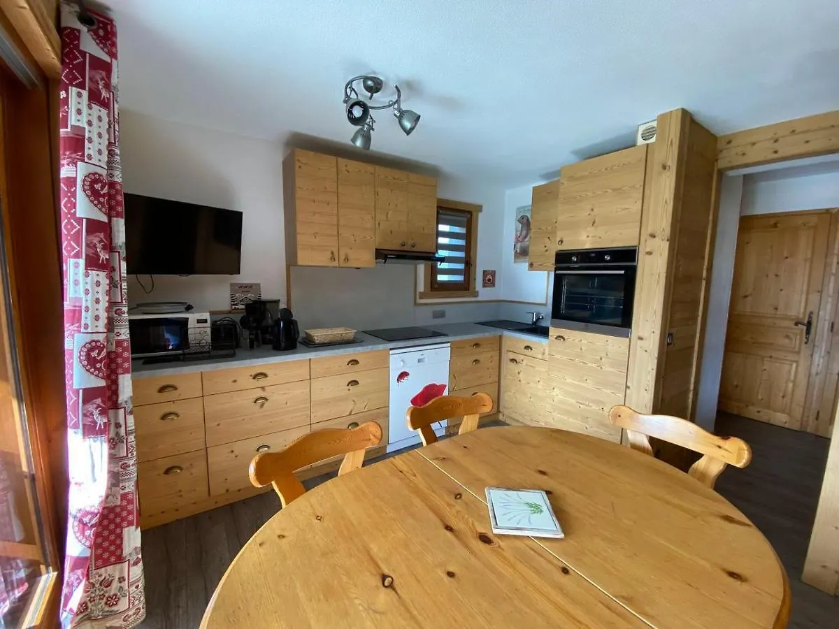 Appartement Lumineux, 5 Personnes, 2 Chambres - Oci04